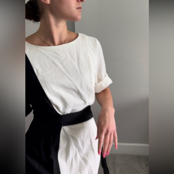 Dress - Picture 8 of 8